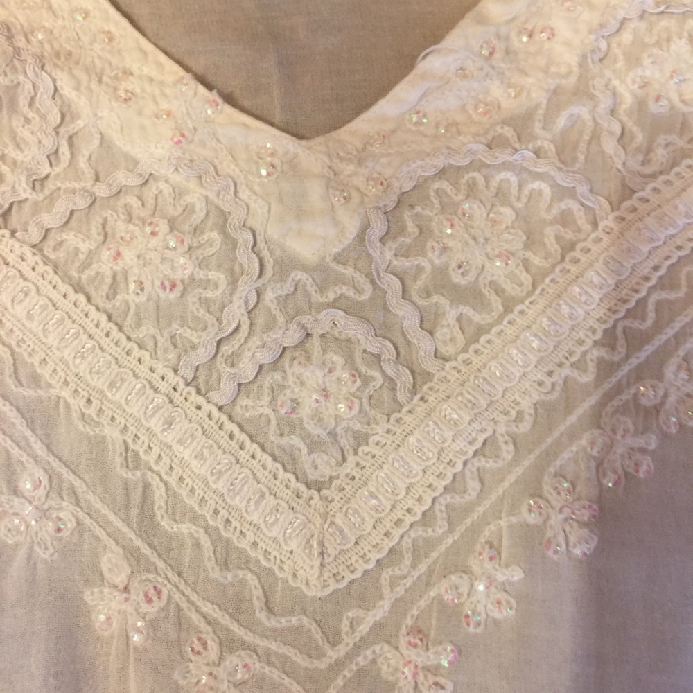 White embellished dainty Summer V Neck Sequined Sparkly classy - Picture 5 of 7